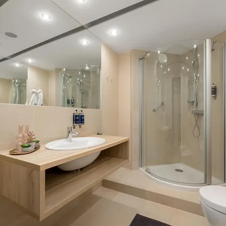 Prywatny W Apartment